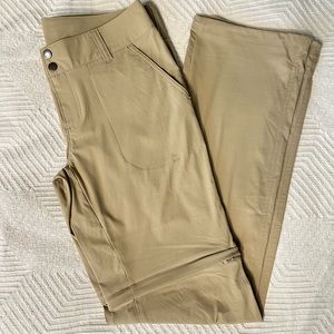 Columbia Trekking Pants Convertible to Shorts (Size 10)